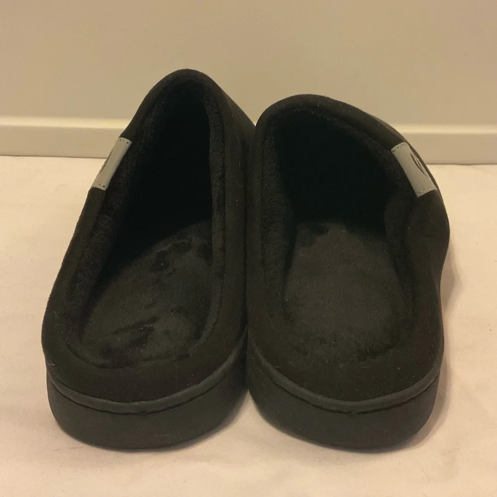 Black velour slippers L